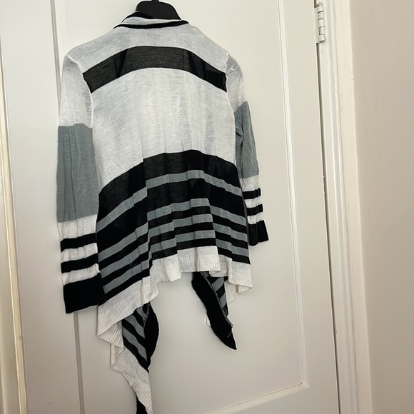 2Bebe white and black cardigan size: M/L - Picture 6 of 8